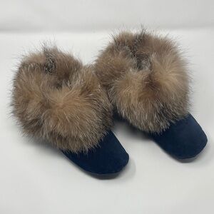 Artisan Suede Slippers Sz 5-6